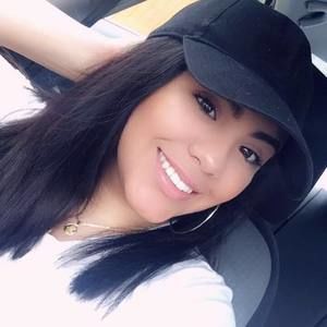 Meet your Posher, Beatriz